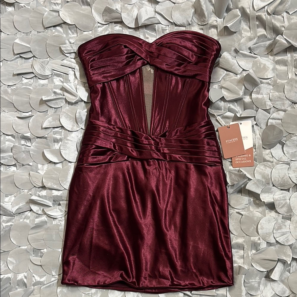 Brand new Elegant Burgundy Strapless Dress. For Prom or Hoco.
